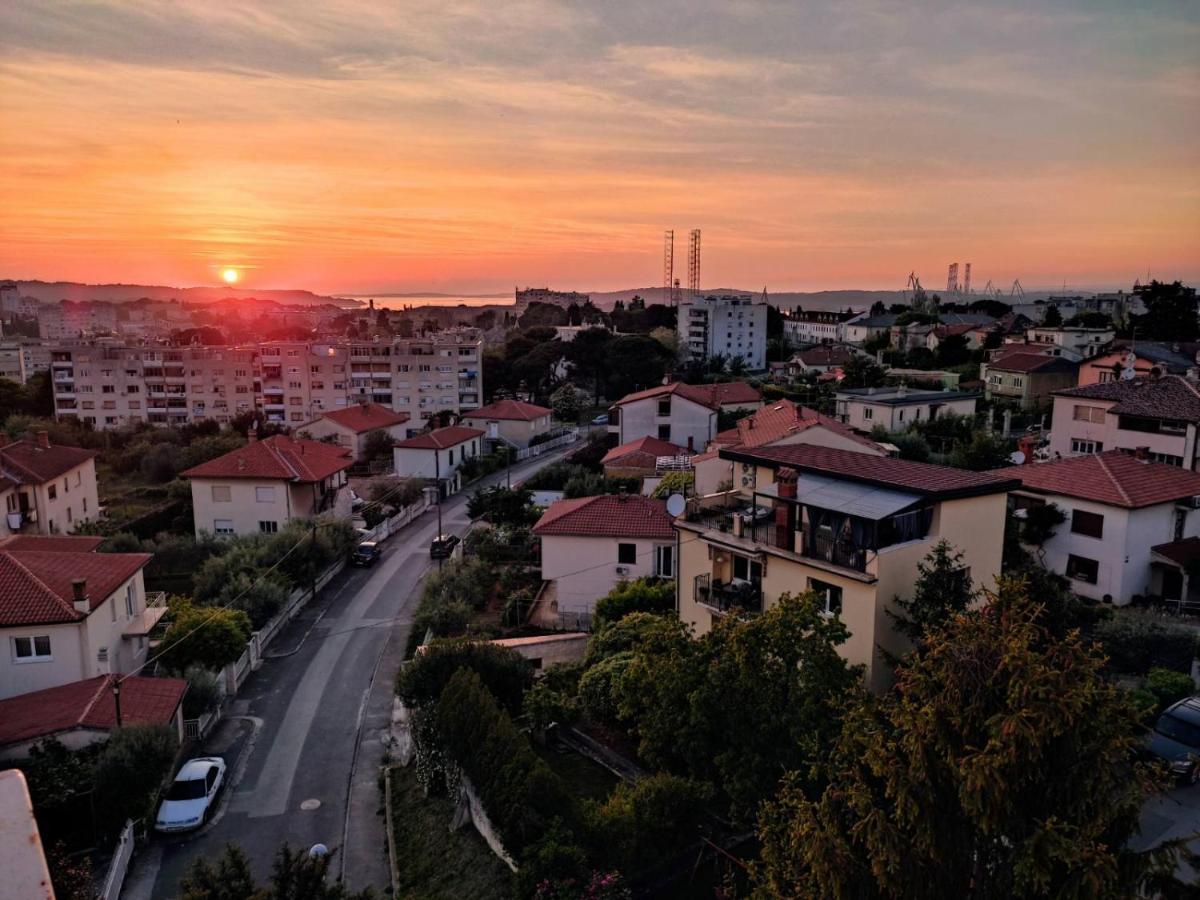 Art Apartment Sole Pula Exteriér fotografie